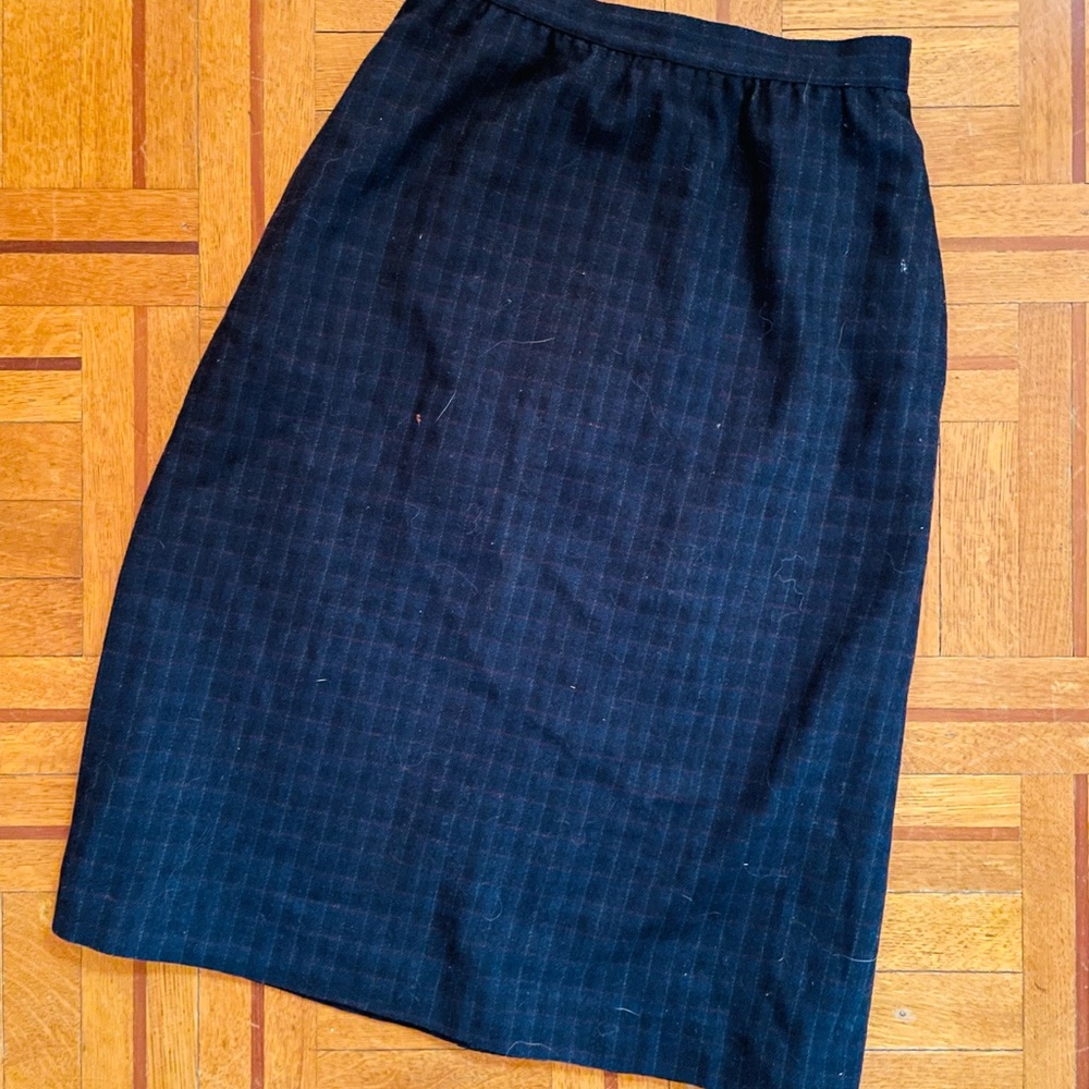 Elegant Wool Pencil Skirt